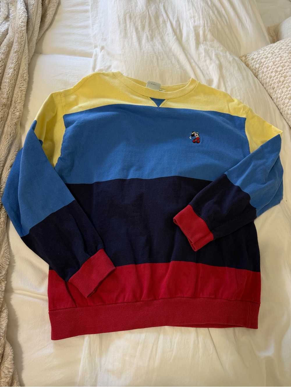 Vintage Mickey Mouse embroidered colorblock crewneck size large